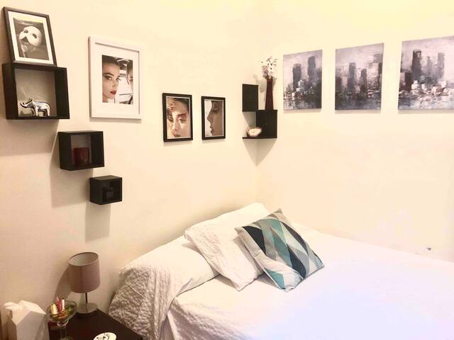 Cozy room near Times Square