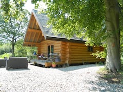 Traditional+Log+Cabin+in+the+Lakes