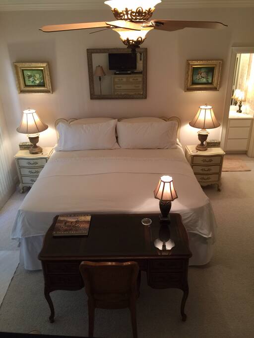 Elegant King Suite. Private