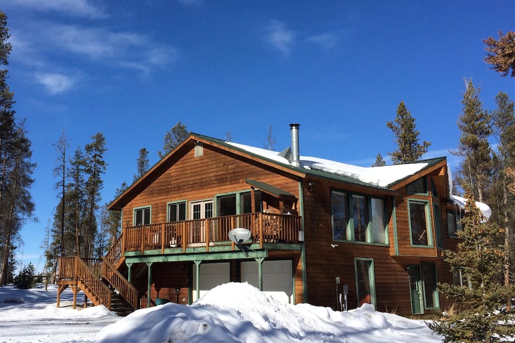 4 Bedroom 3 bathroom house on 5 secluded acres