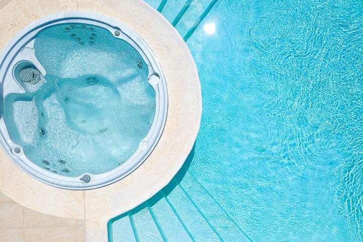 Hilltop villa with full facilities&scenic views gallery image 3