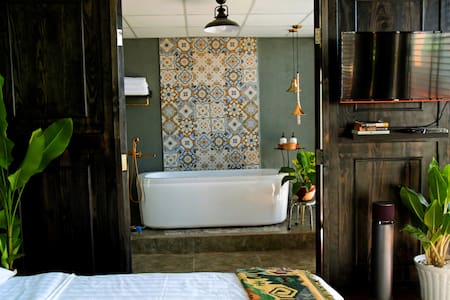 P"m"P/No.5: Rooftop secret house * city central