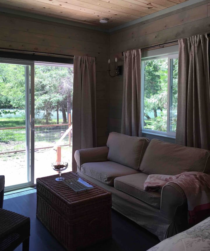 River Song Cottage - Oakridge, OR