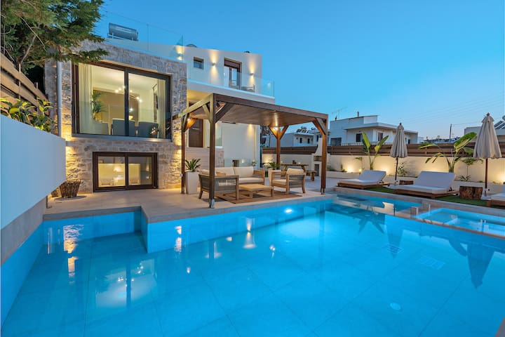 Amara Villa III – 100m to beach, gym, sauna & pool gallery image 2