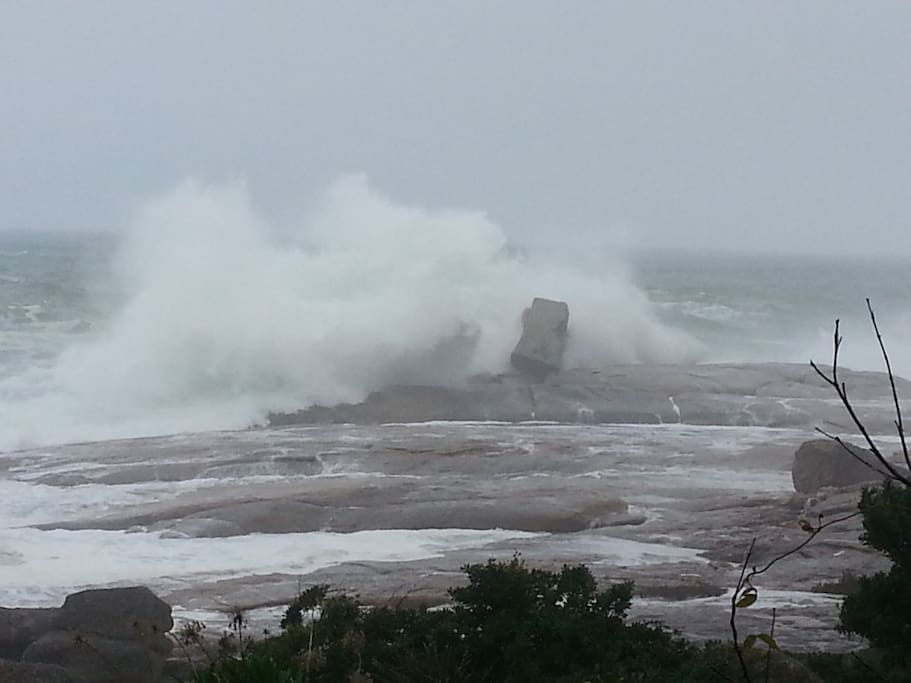 BLOW HOLE