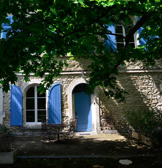 Apartment Cezanne with its own private terrace in front
