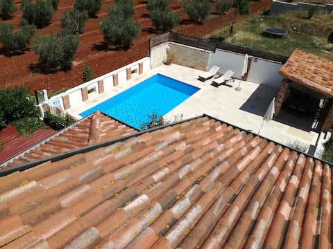 VILLA MIMOSA **** ,PRIVATE POOL AND GARDEN