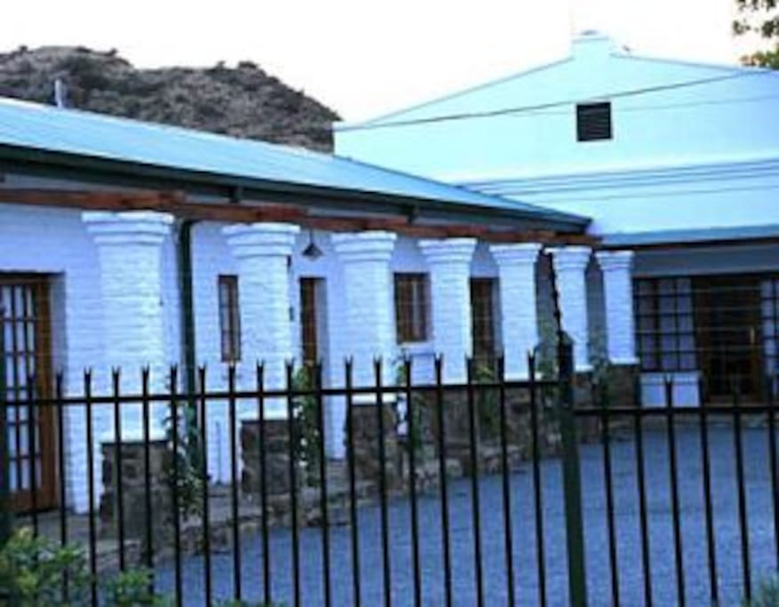 Luxury rooms Front