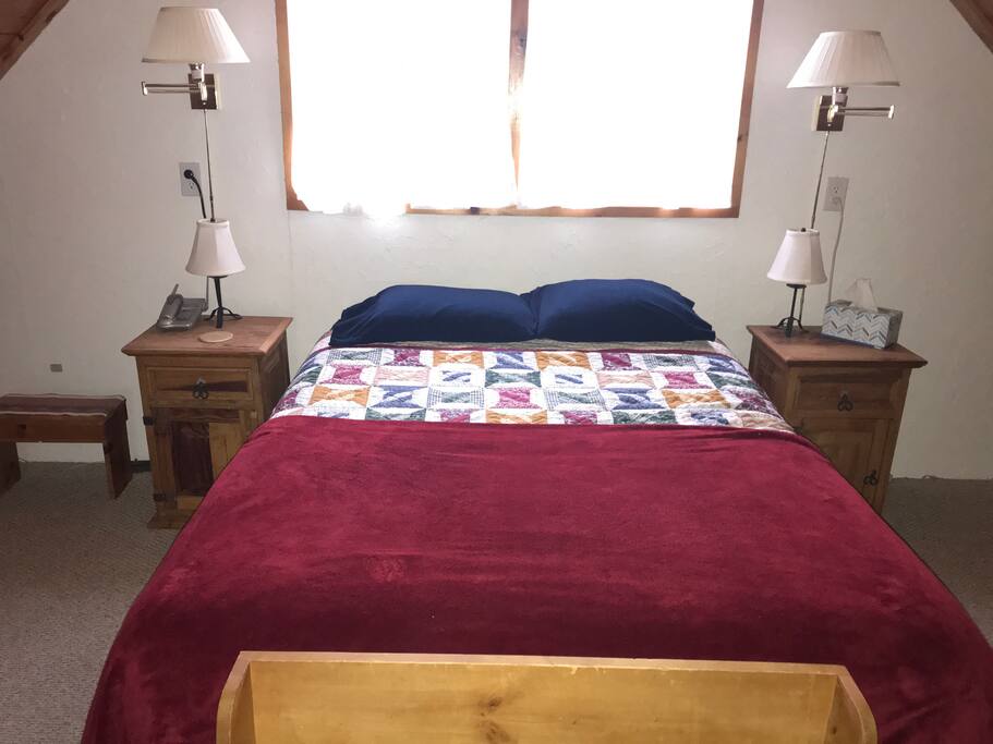 Master bedroom - queen size bed with single size futon.