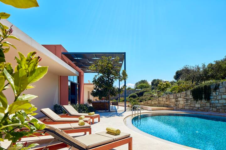 Villa Longhouse-Pool-Sauna-Gym-Panoramic Seaview gallery image 4