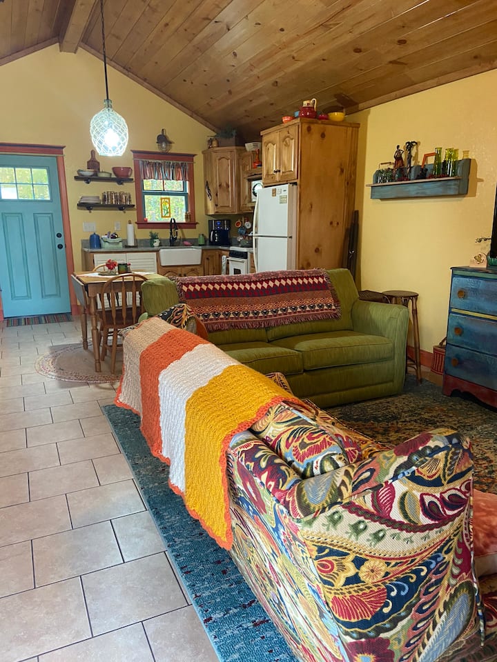 Irie Cottage ~A Jamaican Experience - South Carolina
