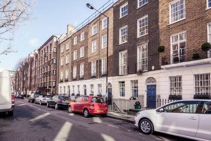 Spacious 4 Bedroom by Russel Square – Bloomsbury gallery image 3