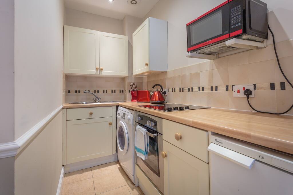 Full kitchen, washer/dryer, oven, hobs, microwave, kettle, toaster, utilities etc