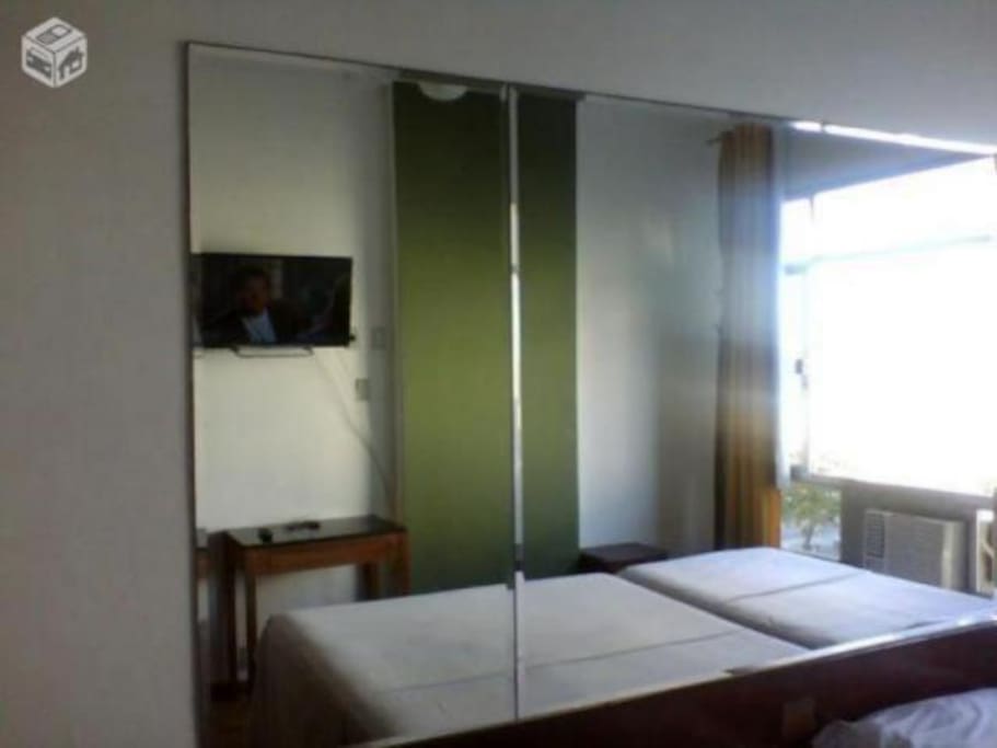espelho do quarto (grande)