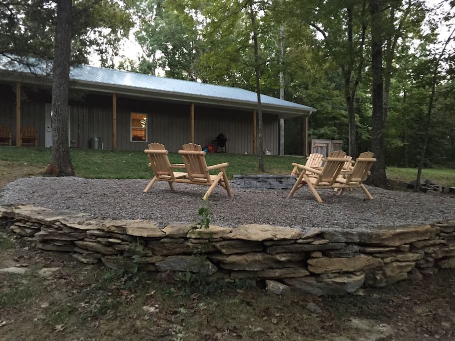 Fire Pit/Outdoor Sitting Area