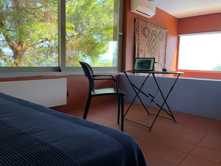 Espacio de oficina en el loft.