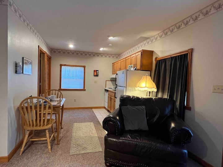 Hidden Acres Cottage 4 - Eureka Springs, AR