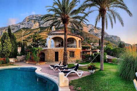 NEW! Villa Apartment with Sea View