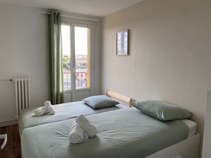 Schlafzimmer 2