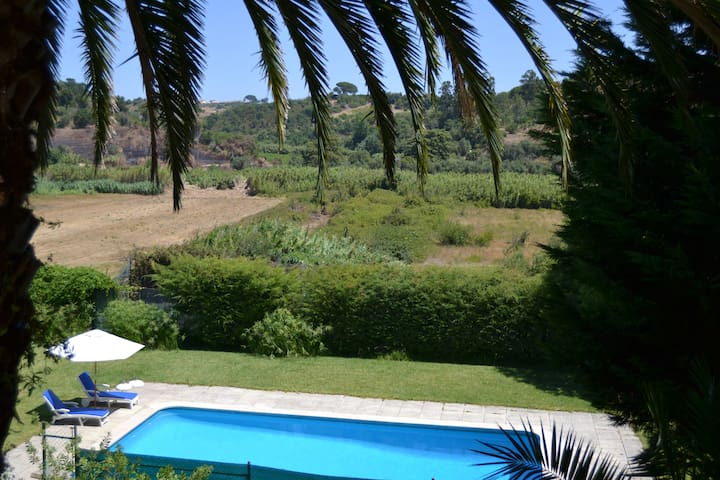 Casa do Vale-Piscina e Court de Ténis 30min Lisboa