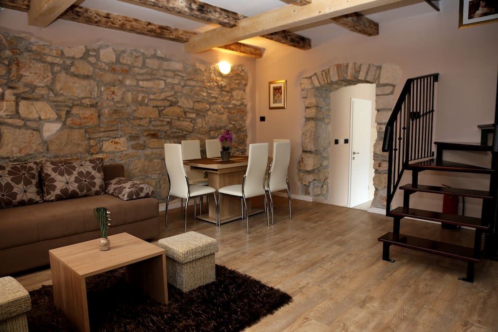 Living room 1