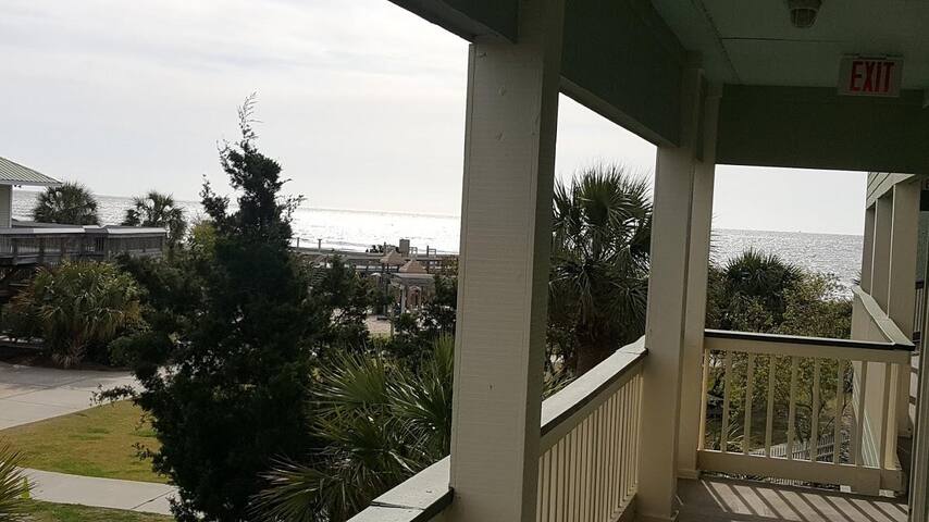 Carroll Realty Inc managed Airbnb listing 2