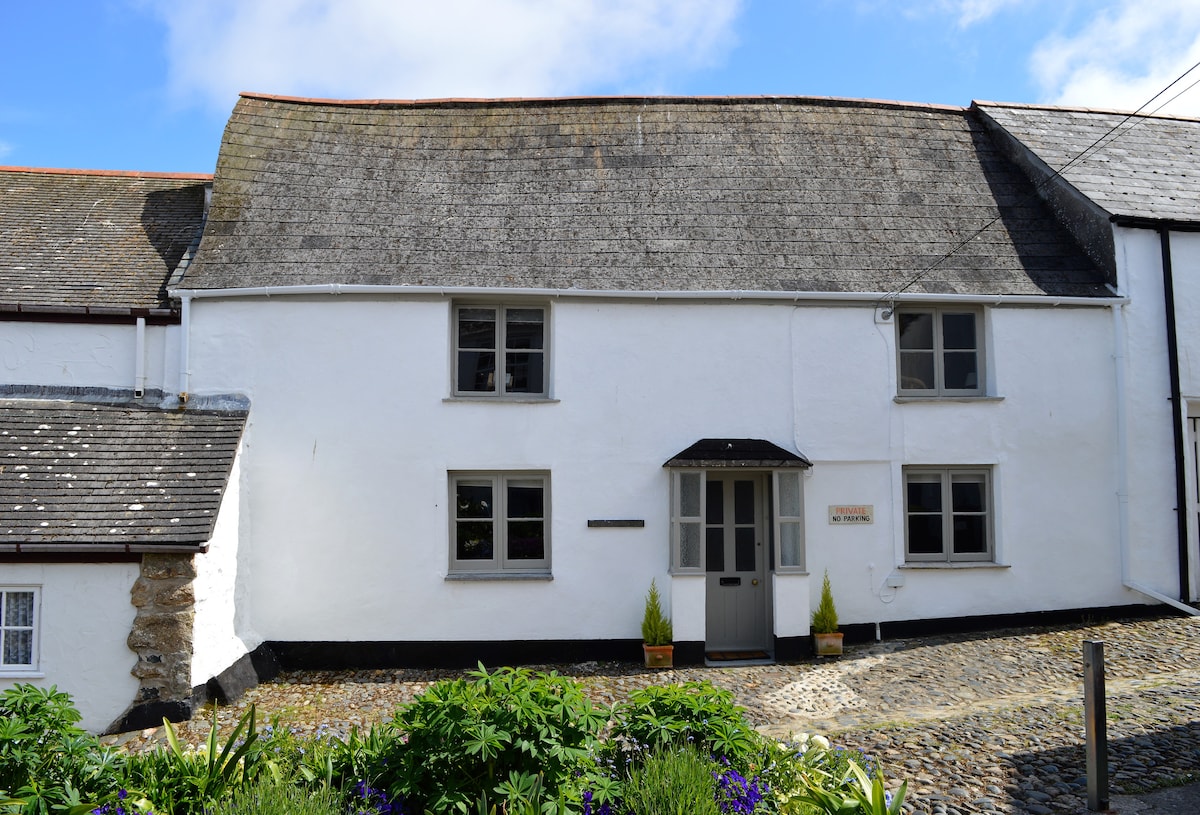 Top performing Airbnb: Attractive cottage in heart of Newlyn in Penzance