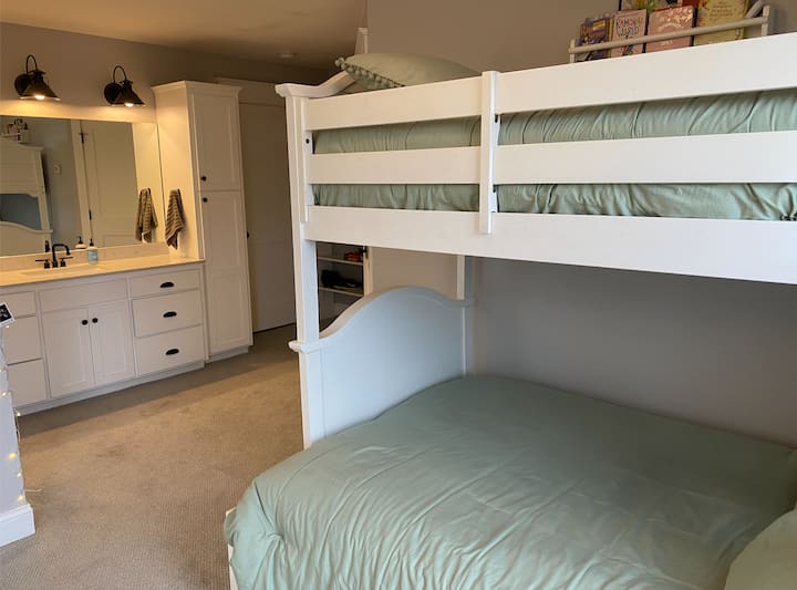 Bedroom 5