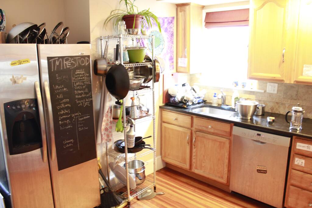 Shared kitchen, granite countertops :)