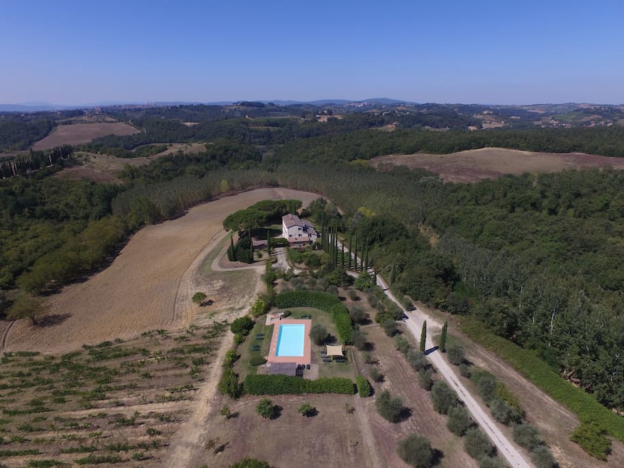 Air picture of Canova and the shared swimming pool
