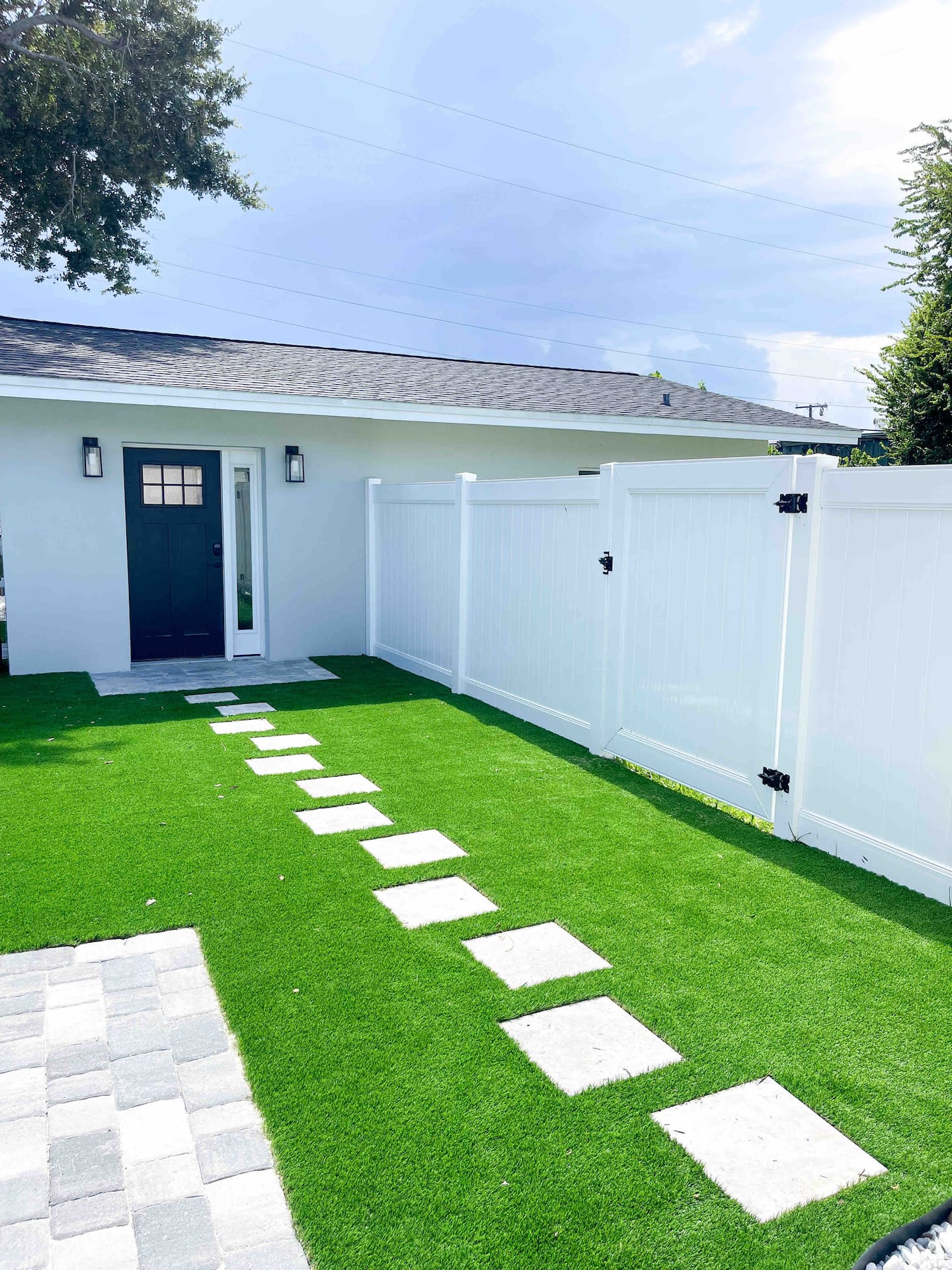 Modern Guesthouse