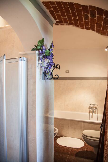 Bagno privato interno alla camera "I PAPAVERI"