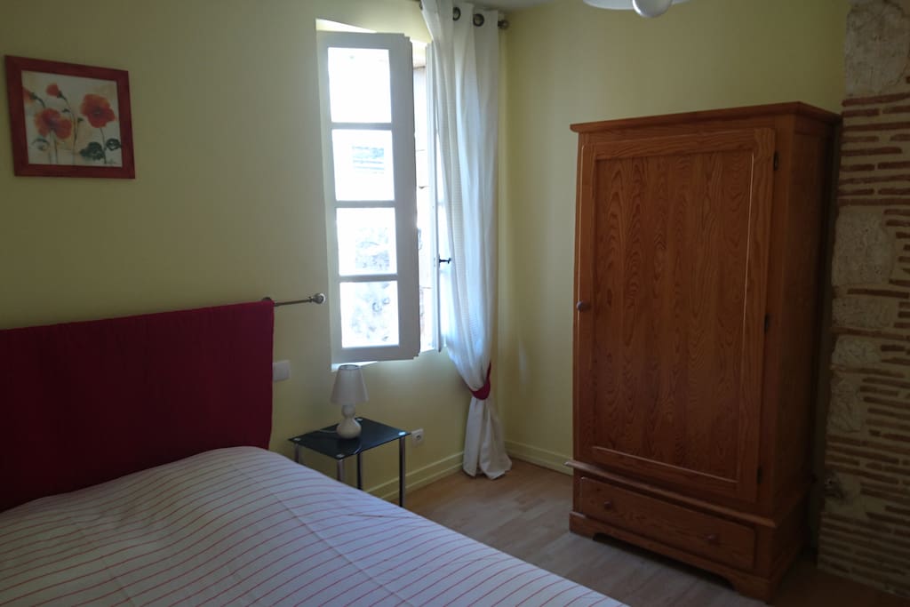 la chambre jaune lit de 140