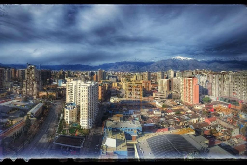 Vista desde el balcón hacia la cordillera de Los Andes