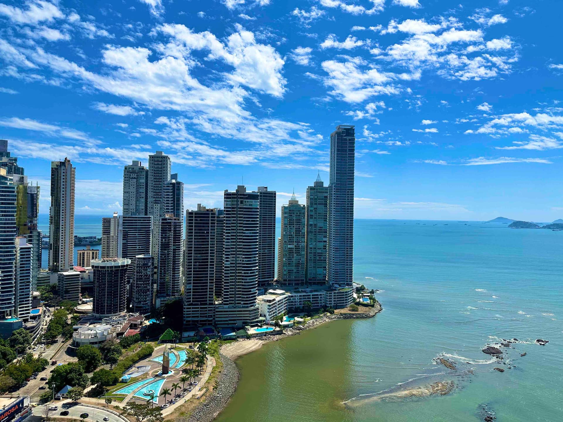 Ocean view apartment in Panama city Av Balboa