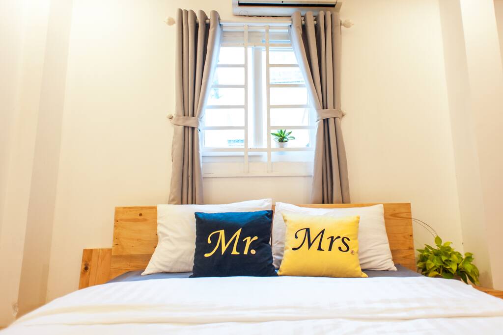 With comfy pillows that just got washed for you!