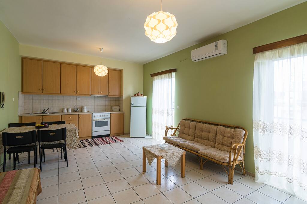 Spacious sunny living room