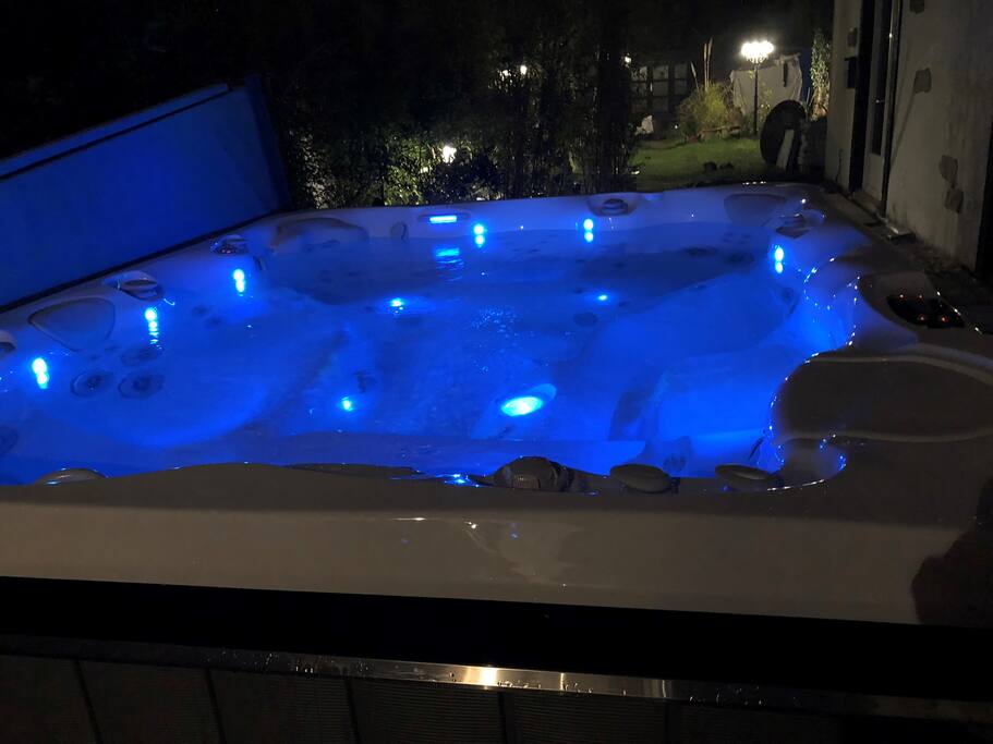 SPA PROFESSIONNEL MASSAGE HAUTE GAMME