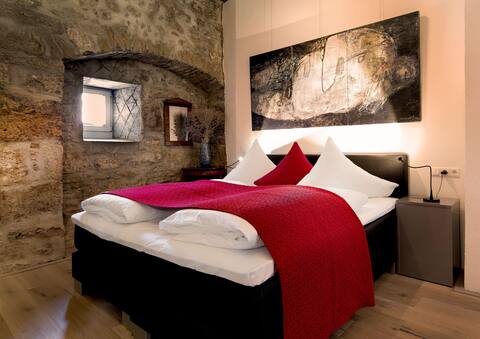 ❤️ Deluxe Ground Floor Apartment in Old City