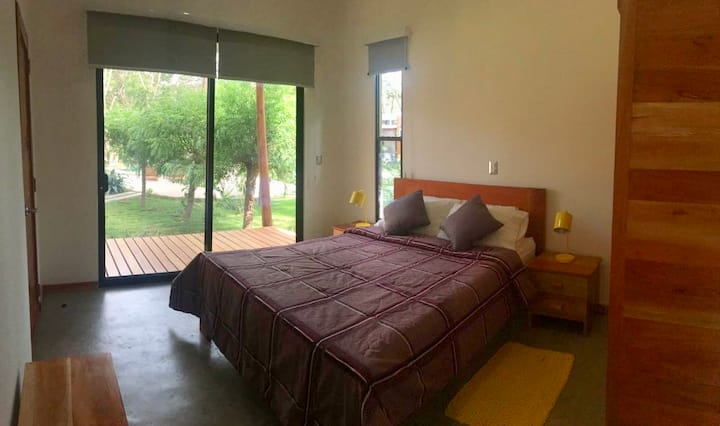 Dhomë gjumi master me banjë private