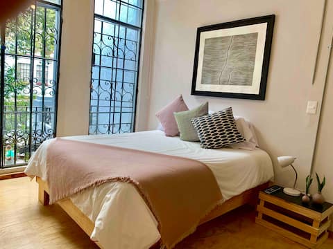 Beautiful room in the heart of La Condesa