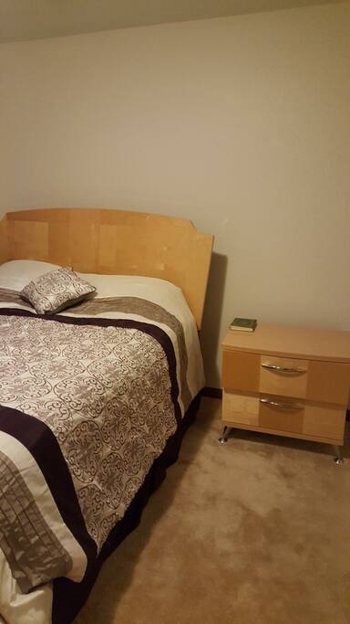 Queen bedroom