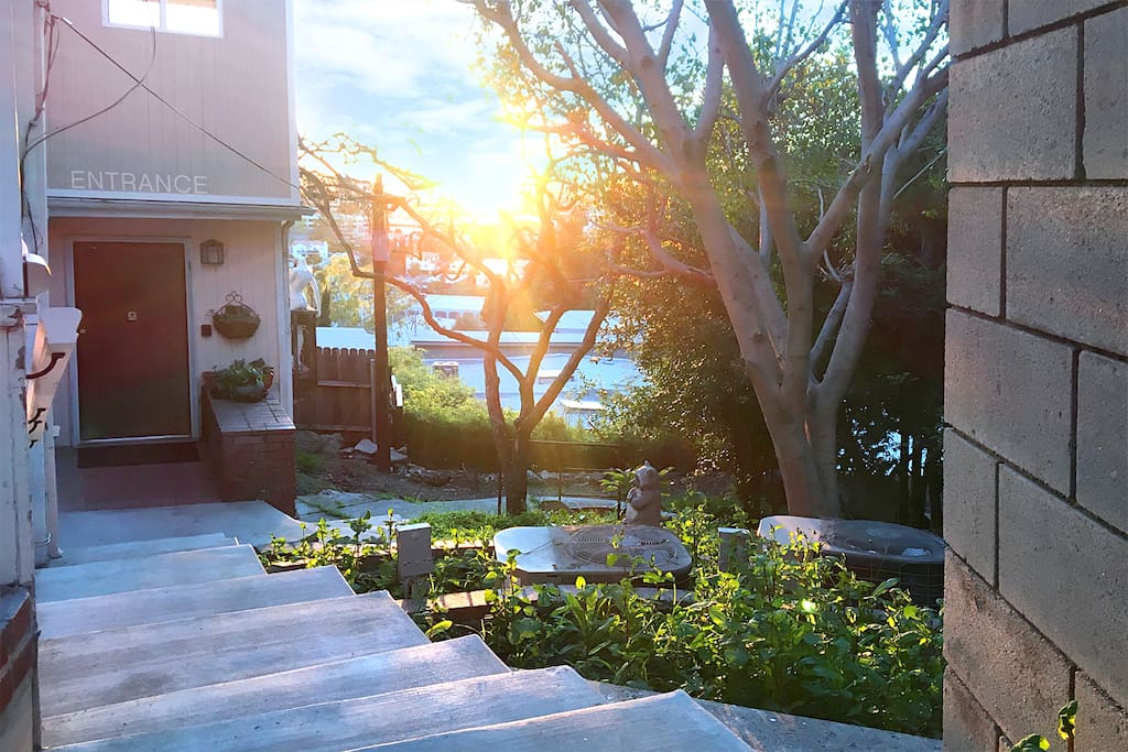 COZY HILLSIDE GUEST HOUSE W VIEW Houses for Rent in Los Angeles