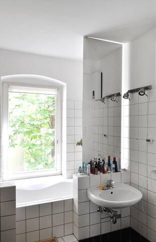 Beautiful flat in the middle of Berlin gallery image 5