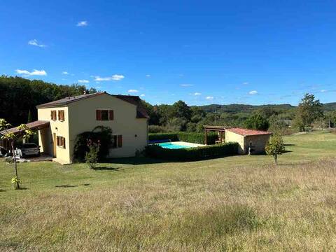 Contemporary villa with beautiful pool