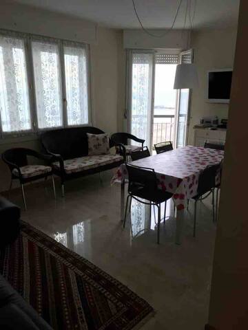 Lido Modern sea view apartment gallery image 3