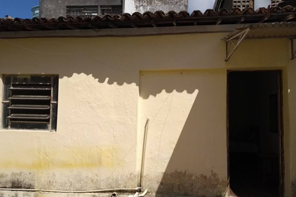 frente da casa dos fundos