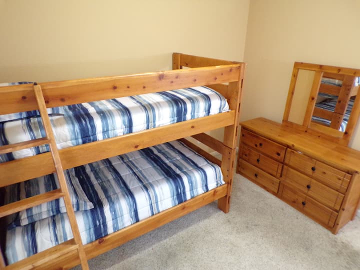 Dormitorio 2 con litera doble