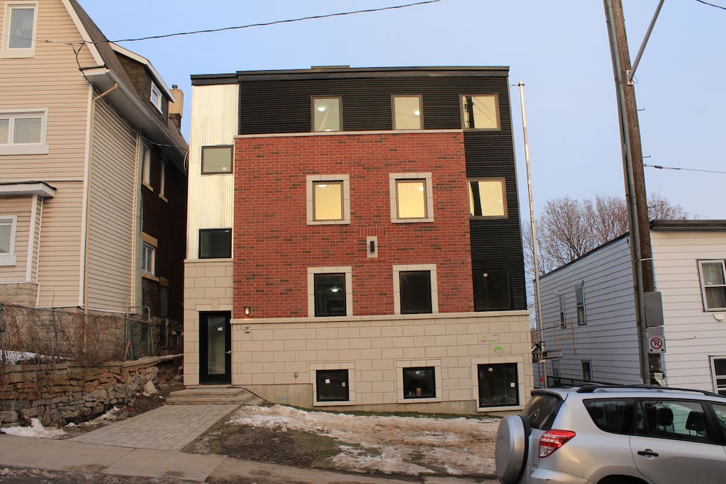 A recently built apartment only a 10-minute walk away from the heart of Ottawa.