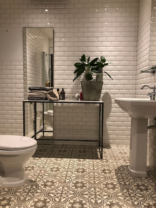 Wonderful bathroom rental part